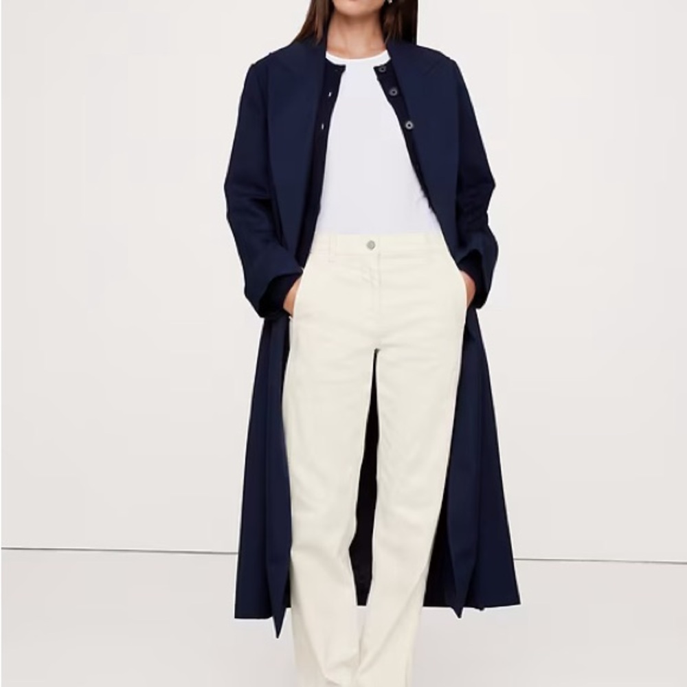 Banana republic weekender ecru straight leg pants